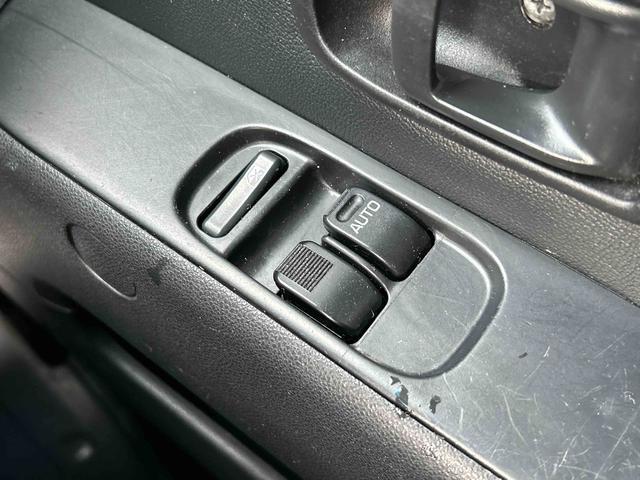 ハイゼットカーゴ デラックス　ＥＴＣ車載器　リヤベンチシート　保証　まごころ保証　１年間・走行距離無制限付き　リヤベンチシート　前席パワーウインドウ　キーレスエントリー　ＥＴＣ車載器　リヤソナーセンサー　ＡＭ／ＦＭラジオ　エアコン（10枚目）