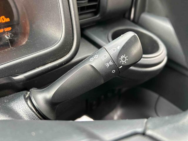 ハイゼットカーゴ デラックス　ＥＴＣ車載器　リヤベンチシート　保証　まごころ保証　１年間・走行距離無制限付き　リヤベンチシート　前席パワーウインドウ　キーレスエントリー　ＥＴＣ車載器　リヤソナーセンサー　ＡＭ／ＦＭラジオ　エアコン（19枚目）