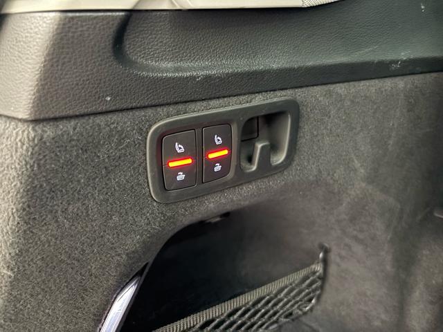 Ｑ７ ２．０ＴＦＳＩクワトロ　パノラマルーフ　７人乗り　純正ナビ　フルセグ　ＢＴ　ＵＳＢ　全方位モニター　レーダークルーズコントロール衝突軽減ブレーキ　レーンキープアシスト　コーナーセンサー　パワーバックドア本革シート（33枚目）