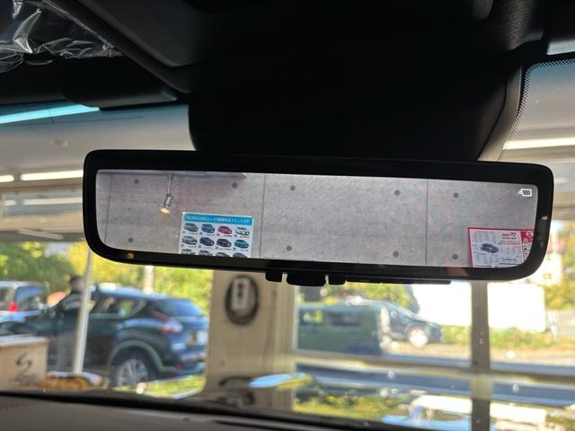 ランドクルーザー２５０ ＶＸ　トヨタチームメイト　丸目ヘッドランプ　サンルーフ　黒革シート　デジタルインナーミラー　フロアマット　サイドバイザー（7枚目）