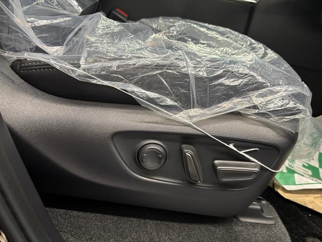 ランドクルーザー２５０ ＶＸ　トヨタチームメイト　丸目ヘッドランプ　サンルーフ　黒革シート　デジタルインナーミラー　フロアマット　サイドバイザー（18枚目）