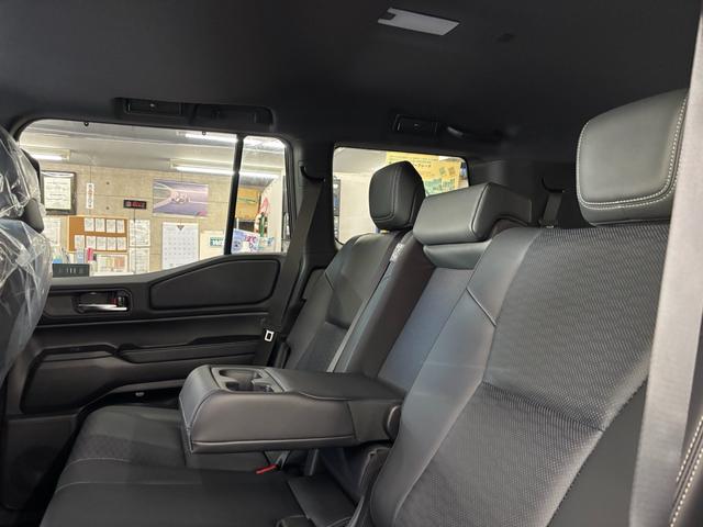 ランドクルーザー２５０ ＶＸ　トヨタチームメイト　丸目ヘッドランプ　サンルーフ　黒革シート　デジタルインナーミラー　フロアマット　サイドバイザー（23枚目）