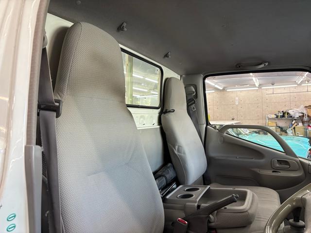 ダイナトラック 1.5トラック 垂直パワーゲート ダブルタイヤ(2枚目)