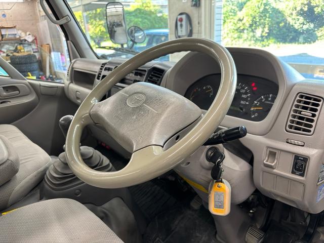 ダイナトラック 1.5トラック 垂直パワーゲート ダブルタイヤ(5枚目)