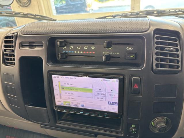 ダイナトラック 1.5トラック 垂直パワーゲート ダブルタイヤ(11枚目)