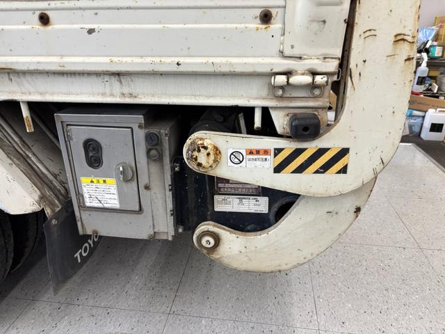 ダイナトラック 1.5トラック 垂直パワーゲート ダブルタイヤ(32枚目)