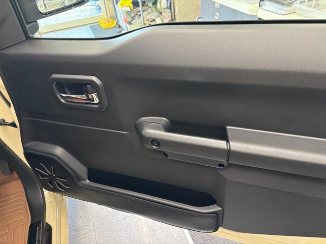 ジムニー ＸＣ　４ＷＤ　ターボ　セーフティサポート　禁煙車　コーナーセンサー　スマートキー　ＬＥＤヘッド　クルコン　オートハイビーム　シートカバー（5枚目）