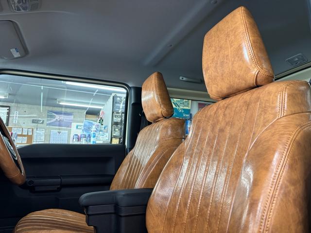 ジムニー ＸＣ　４ＷＤ　ターボ　セーフティサポート　禁煙車　コーナーセンサー　スマートキー　ＬＥＤヘッド　クルコン　オートハイビーム　シートカバー（13枚目）
