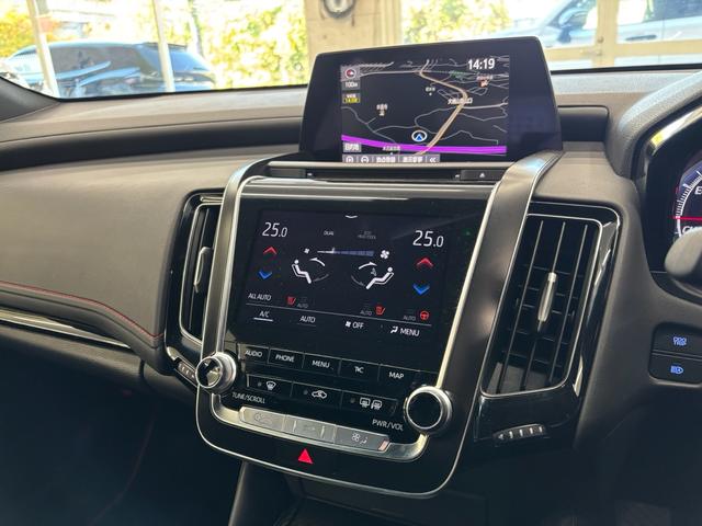 クラウンハイブリッド ＲＳ　リミテッド　ＬＥＤヘッドライト　サイドエアバッグ　１オーナー　盗難防止システム　Ｐシート　Ｂカメラ　エアバッグ　ＤＶＤ　ＡＢＳ　クルーズコントロール　キーレス　フルセグ　スマートキー　アルミホイール　メモリーナビ（9枚目）