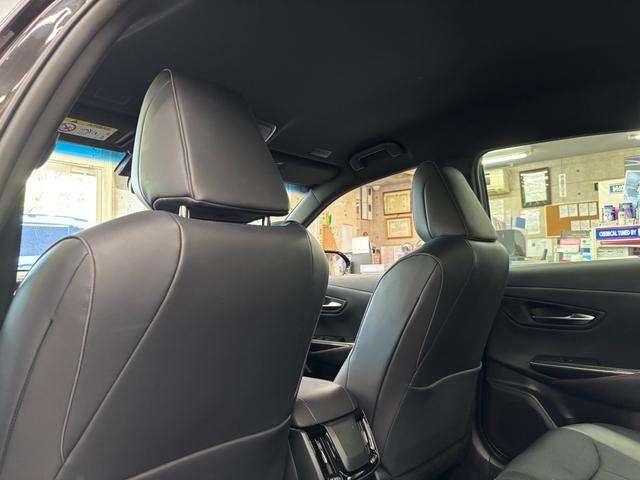 クラウンハイブリッド ＲＳ　リミテッド　ＬＥＤヘッドライト　サイドエアバッグ　１オーナー　盗難防止システム　Ｐシート　Ｂカメラ　エアバッグ　ＤＶＤ　ＡＢＳ　クルーズコントロール　キーレス　フルセグ　スマートキー　アルミホイール　メモリーナビ（18枚目）