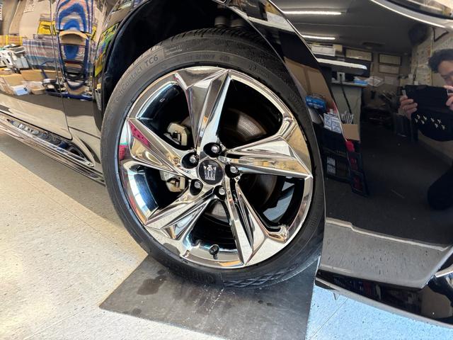 クラウンハイブリッド ＲＳ　リミテッド　ＬＥＤヘッドライト　サイドエアバッグ　１オーナー　盗難防止システム　Ｐシート　Ｂカメラ　エアバッグ　ＤＶＤ　ＡＢＳ　クルーズコントロール　キーレス　フルセグ　スマートキー　アルミホイール　メモリーナビ（29枚目）