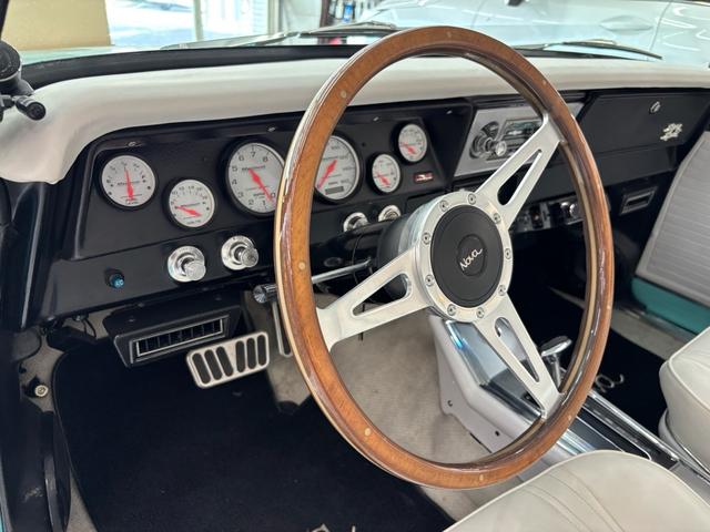 シボレーノーバ エアサス ホワイトレザー フルカスタム(3枚目)