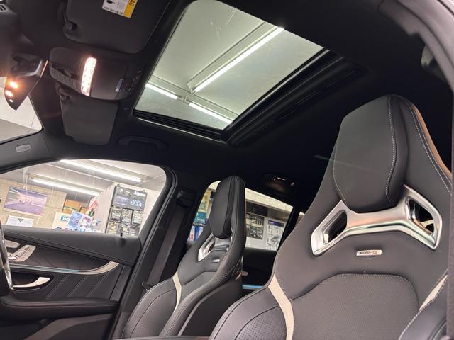 GLC GLC63 S 4マチック+クーペ ディーラー記憶簿!AMGパフォーマンスパッケージ・カーボンローター&ゴールドキャリパー&パフォーマンスシート サンルーフ レーダーセーフティパッケージ(18枚目)