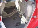 リアシートは座面を跳ね上げて大きな荷物を置くことも出来ちゃいます♪