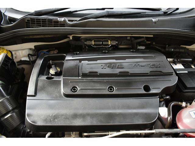 ５００Ｘ ポップスター　プラス　ワンオーナー車　グレージュ　ブラウンレザー　シートヒーター　バックカメラ　純正オーディオ　Ｂｌｕｅｔｏｏｔｈ　アルファロメオディーラーにて前回法定整備（7枚目）