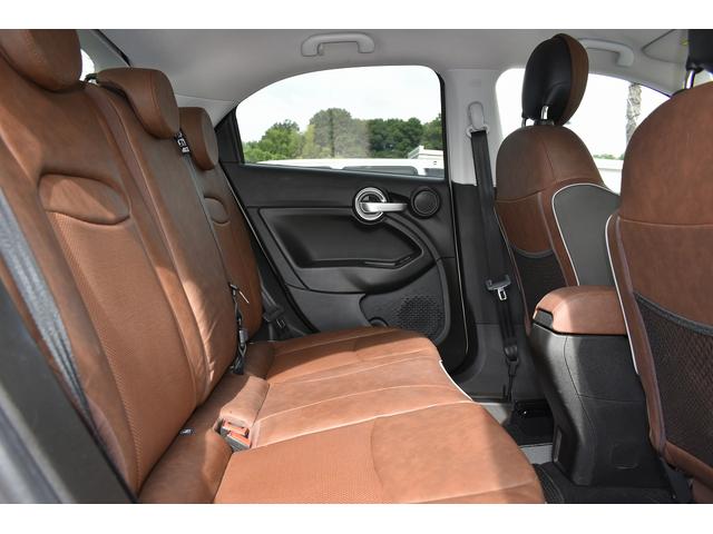 ５００Ｘ ポップスター　プラス　ワンオーナー車　グレージュ　ブラウンレザー　シートヒーター　バックカメラ　純正オーディオ　Ｂｌｕｅｔｏｏｔｈ　アルファロメオディーラーにて前回法定整備（12枚目）