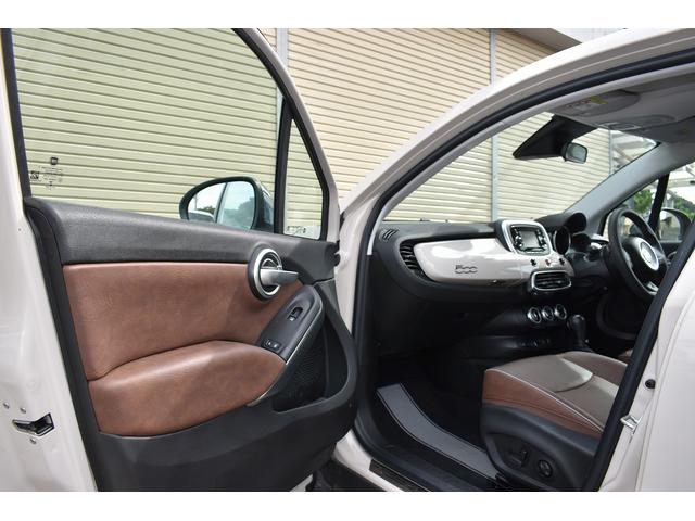 ５００Ｘ ポップスター　プラス　ワンオーナー車　グレージュ　ブラウンレザー　シートヒーター　バックカメラ　純正オーディオ　Ｂｌｕｅｔｏｏｔｈ　アルファロメオディーラーにて前回法定整備（30枚目）