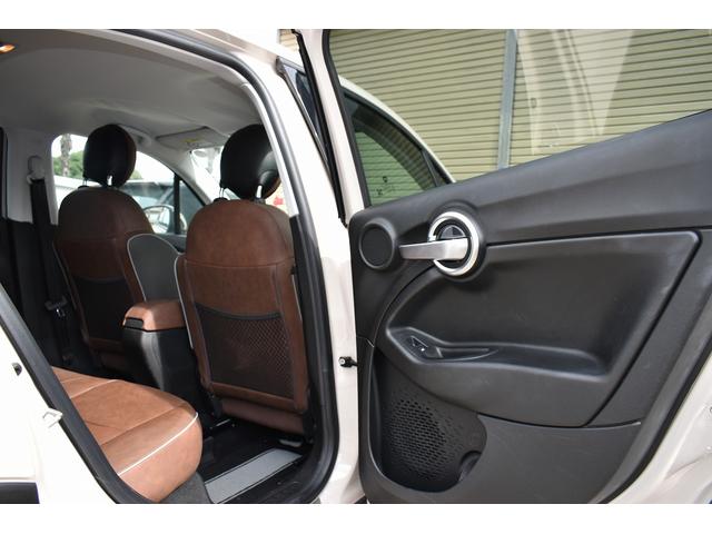 ５００Ｘ ポップスター　プラス　ワンオーナー車　グレージュ　ブラウンレザー　シートヒーター　バックカメラ　純正オーディオ　Ｂｌｕｅｔｏｏｔｈ　アルファロメオディーラーにて前回法定整備（33枚目）