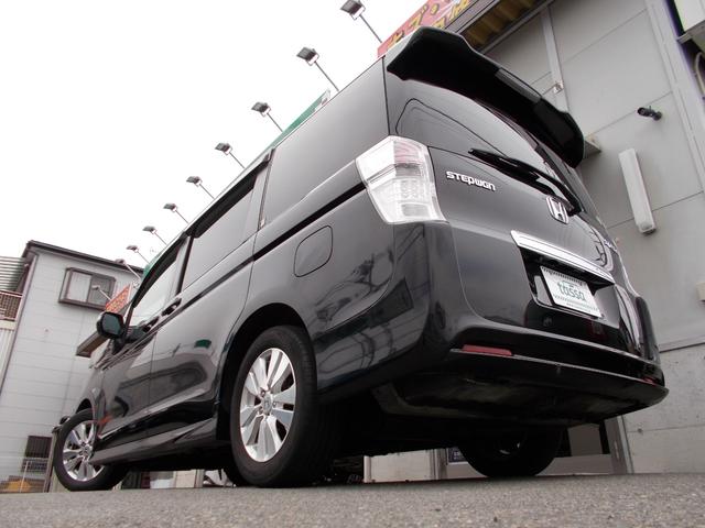 ステップワゴンスパーダ Ｚ　車検２年付き☆純正ＨＤＤナビ☆フリップダウンモニター☆バックカメラ☆アラウンドビュー☆両側パワースライドドア☆地デジＴＶ☆ＥＴＣ☆３列シ－ト☆キーフリー☆ＤＶＤ再生☆禁煙車（8枚目）