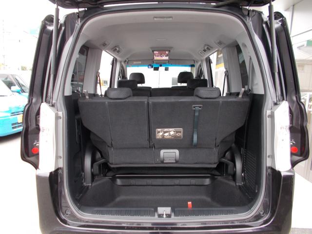 ステップワゴンスパーダ Ｚ　車検２年付き☆純正ＨＤＤナビ☆フリップダウンモニター☆バックカメラ☆アラウンドビュー☆両側パワースライドドア☆地デジＴＶ☆ＥＴＣ☆３列シ－ト☆キーフリー☆ＤＶＤ再生☆禁煙車（35枚目）