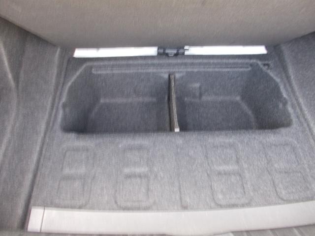 更に下にも小物入れが♪