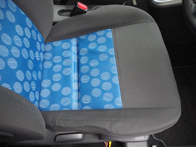 スプラッシュ ベースグレード　ナビＴＶ　バックカメラ　ミュージックキャッチャー　ＣＤ／ＤＶＤ　ＥＴＣ　純正１５インチアルミホイール＆フロアマット　電動格納ミラー　キーレス　取説　点検記録簿　人気色カシミールブルーメタリック４（33枚目）