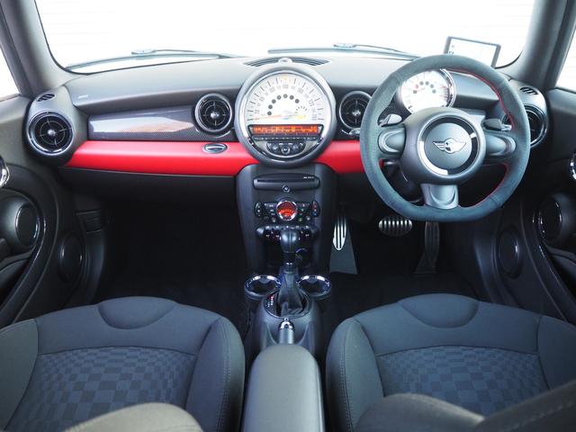 MINI クーパーS クラブマン 希少色カイトブルー 走行29800km ウルトラスエードステアリング パドルシフト KENWOODナビ アームレスト 後期モデル HID 純正16インチAW ターボ ETC 取説 記録簿 スぺアキー(28枚目)