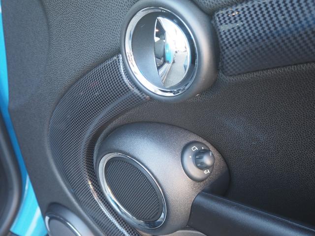 MINI クーパーS クラブマン 希少色カイトブルー 走行29800km ウルトラスエードステアリング パドルシフト KENWOODナビ アームレスト 後期モデル HID 純正16インチAW ターボ ETC 取説 記録簿 スぺアキー(42枚目)