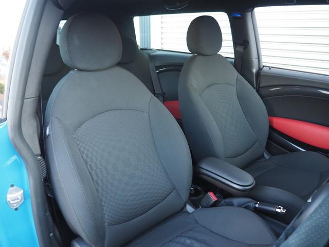 MINI クーパーS クラブマン 希少色カイトブルー 走行29800km ウルトラスエードステアリング パドルシフト KENWOODナビ アームレスト 後期モデル HID 純正16インチAW ターボ ETC 取説 記録簿 スぺアキー(46枚目)
