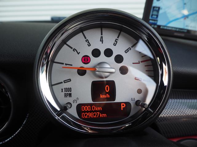 MINI クーパーS クラブマン 希少色カイトブルー 走行29800km ウルトラスエードステアリング パドルシフト KENWOODナビ アームレスト 後期モデル HID 純正16インチAW ターボ ETC 取説 記録簿 スぺアキー(60枚目)