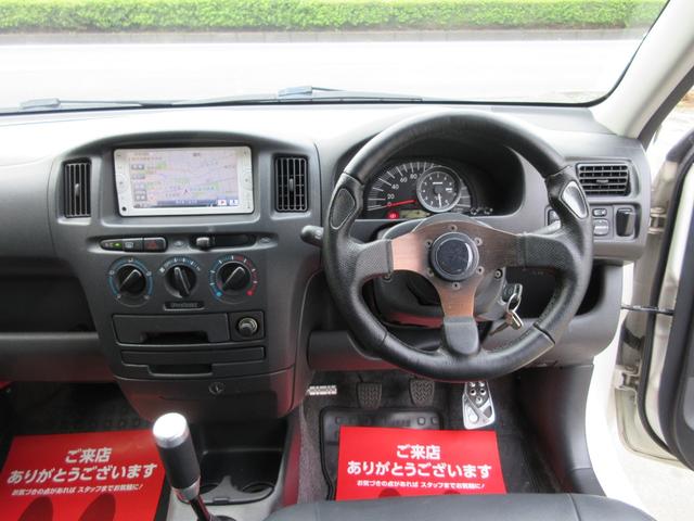 プロボックスバン ＤＸ　５ＭＴ　新品深リムアルミ　新品タイヤ　車高調　マフラ－　軽量フライホイ－ル　エアクリ－ナー　モモステ３２パイ　ラテラルロッド　シ－トカバ―　ナビＴＶ　ＥＴＣ　タワ―バ―　禁煙車（17枚目）