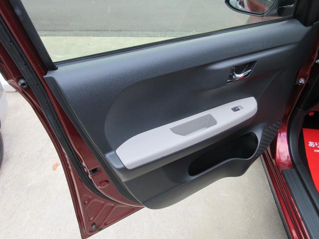 左フロントドア内張りも綺麗です☆