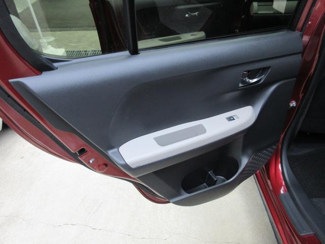 左リアドア内張りも綺麗です☆