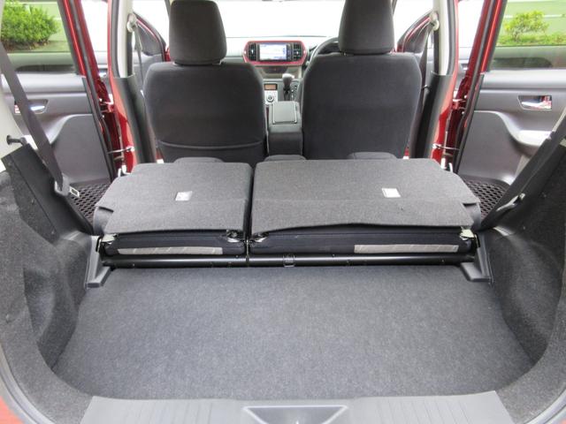 後席を倒せば、更に広々！荷物もたくさん入って便利♪