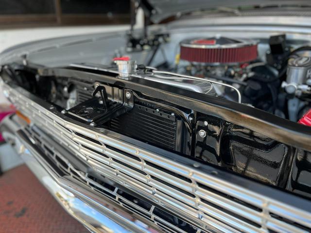 　１９６３ｙモデル　内外装フルレストア　Ｃｈｅｖｏｒｅｔ　３５０ＥＧ　ＧＭ　７００ｒ４　４　ｓｐｅｅｄ　Ｅｄｅｌｂｒｏｃｋ　ＣＡＲＢ　ＡＶＳ２　ＭＳＤ　Ｄｉｓｔｒｉｂｕｔｏｒ＆Ｃｏｉｌ(30枚目)