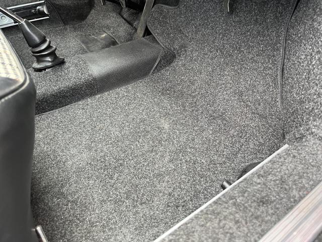 ９１１ ９１１　１９６５ｙ　エンジンＯＨ　内外装レストア済み（24枚目）