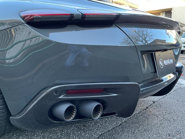 ローマスパイダー ベースグレード　ＯＰ７７９　カーボンフロントスポイラー＆リアディフューザー＆シルカバー　スポークエクゾースト　ＬＥＤカーボンステアリング　マグネライドショックアブソーバー　２０インチ鍛造ダイヤモンドカットＡＷ（4枚目）