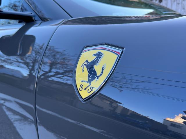 ローマスパイダー ベースグレード　ＯＰ７７９　カーボンフロントスポイラー＆リアディフューザー＆シルカバー　スポークエクゾースト　ＬＥＤカーボンステアリング　マグネライドショックアブソーバー　２０インチ鍛造ダイヤモンドカットＡＷ（30枚目）