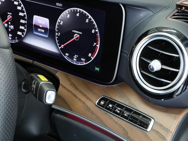 MERCEDES BENZ E-CLASS E400 4MATIC EXCLUSIVE