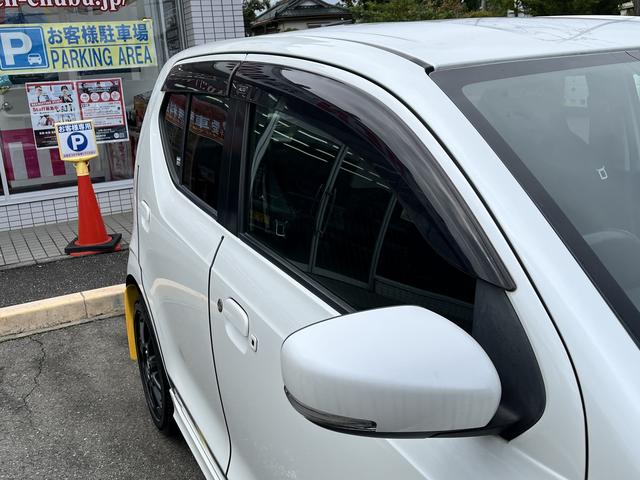 アルトワークス ベースグレード　インタークーラーターボ　４ＷＤ　５速マニュアルミッション　純正レカロシート　ＨＩＤオートヘッドライト　純正１５インチアルミホイール（23枚目）