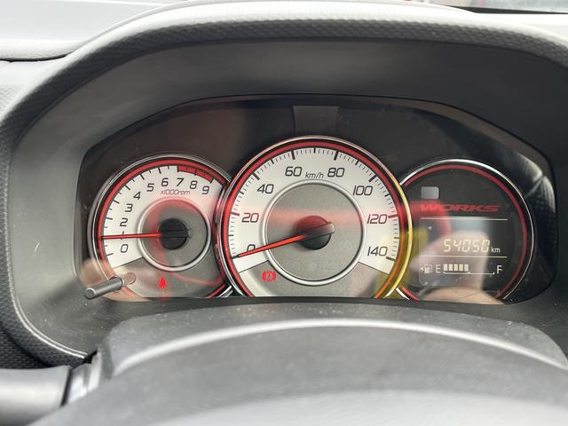 アルトワークス ベースグレード　インタークーラーターボ　４ＷＤ　５速マニュアルミッション　純正レカロシート　ＨＩＤオートヘッドライト　純正１５インチアルミホイール（42枚目）