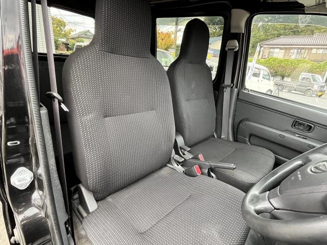 ハイゼットカーゴ 　デラックス　ハイルーフ　エアコン　パワーステアリング　パワーウインドー　ＥＴＣ　キーレス　アイドリングストップ　走行距離　３０，９００キロメートル　車検　令和８年８月まで（28枚目）