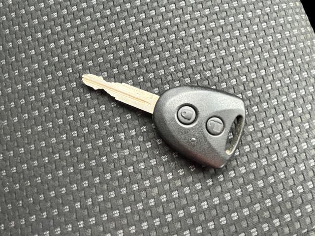 ハイゼットカーゴ 　デラックス　ハイルーフ　エアコン　パワーステアリング　パワーウインドー　ＥＴＣ　キーレス　アイドリングストップ　走行距離　３０，９００キロメートル　車検　令和８年８月まで（37枚目）