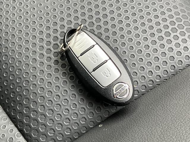 エクストレイル ２０Ｘ　エマージェンシーブレーキパッケージ　シートヒーター　フルセグ　Ｂカメラ　Ｂｌｕｅｔｏｏｔｈオーディオ　ＥＴＣ　Ｉストップ　ＬＥＤヘッドライト　１７インチＡＷ　スマキー　ＡＢＳ　電格ミラー　ＣＤ　運転席エアバッグ　助手席エアバッグ（22枚目）