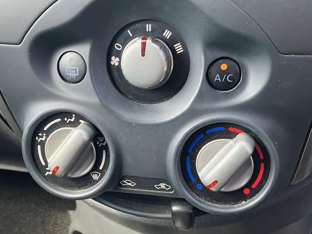 マーチ Ｓ　ナビ　フルセグ　Ｂカメラ　Ｂｌｕｅｔｏｏｔｈオーディオ　ＥＴＣ　キーレス　ＡＢＳ　電格ミラー　ＣＤ　運転席エアバッグ　助手席エアバッグ　エアコン　パワーウィンドウ（9枚目）