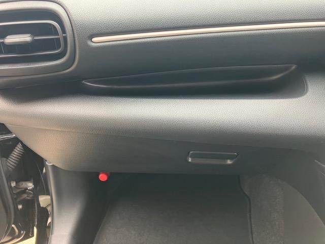 ヤリス Ｘ　衝突軽減　レーンキープ　ナビ　Ｂカメラ　Ｂｌｕｅｔｏｏｔｈオーディオ　Ｉストップ　スマキー　ＡＢＳ　電格ミラー　運転席エアバッグ　助手席エアバッグ　エアコン　パワーウィンドウ　パワーステアリング（34枚目）