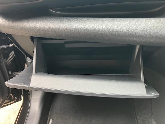 ヤリス Ｘ　衝突軽減　レーンキープ　ナビ　Ｂカメラ　Ｂｌｕｅｔｏｏｔｈオーディオ　Ｉストップ　スマキー　ＡＢＳ　電格ミラー　運転席エアバッグ　助手席エアバッグ　エアコン　パワーウィンドウ　パワーステアリング（35枚目）
