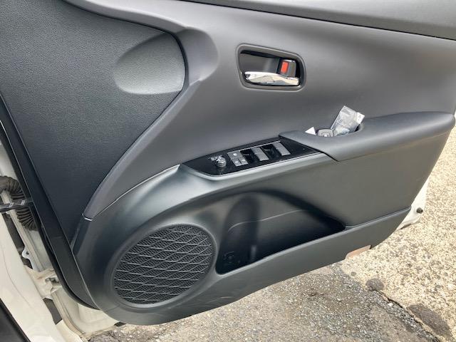 プリウス Ｓ　４ＷＤ　衝突軽減　レーンキープ　障害物センサー　アダプティブクルーズ　ワンセグ　Ｂカメラ　Ｂｌｕｅｔｏｏｔｈオーディオ　ＥＴＣ　Ｉストップ　ＬＥＤヘッドライト　スマキー　禁煙車　ＡＢＳ（15枚目）