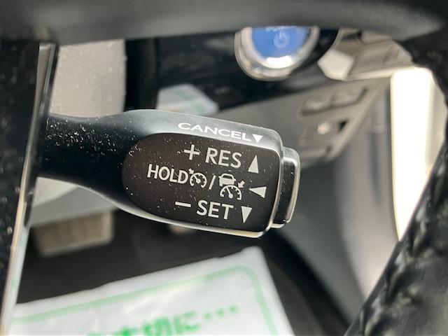 プリウス Ｓ　４ＷＤ　衝突軽減　レーンキープ　障害物センサー　アダプティブクルーズ　ワンセグ　Ｂカメラ　Ｂｌｕｅｔｏｏｔｈオーディオ　ＥＴＣ　Ｉストップ　ＬＥＤヘッドライト　スマキー　禁煙車　ＡＢＳ（34枚目）