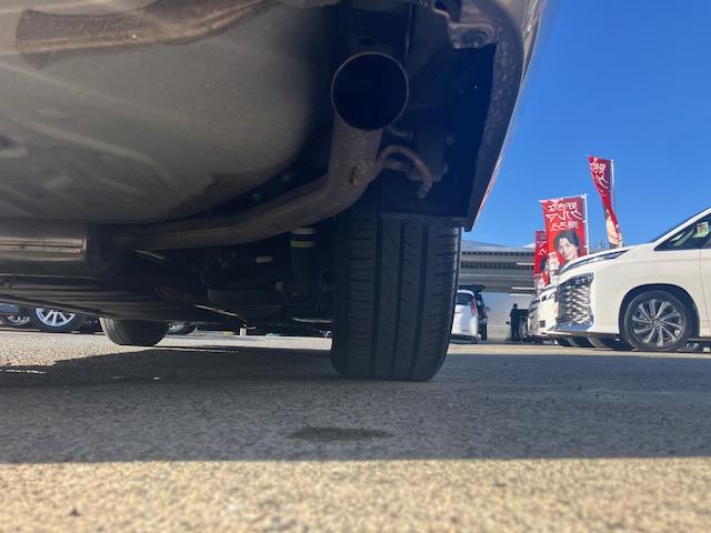 Ｘ　衝突軽減　レーンキープ　障害物センサー　オートクルーズ　片側電動　ワンセグ　Ｂカメラ　ＥＴＣ　Ｉストップ　ＬＥＤヘッドライト　キーレス　禁煙車　３列　ＡＢＳ　オートハイビーム　電格ミラー　ＣＤ